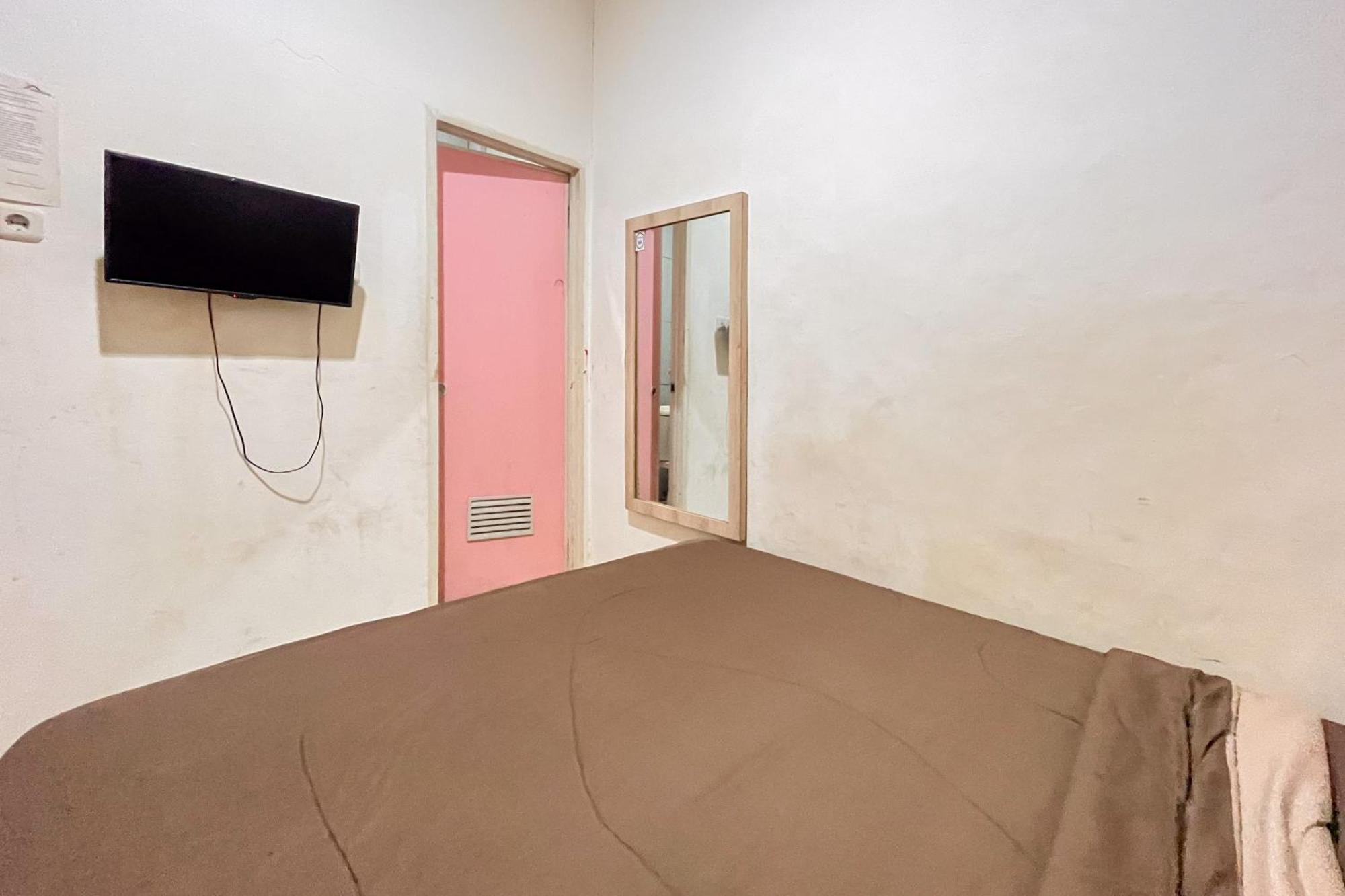 Hotel Reddoorz Near Underpass Simpang Patal 2*